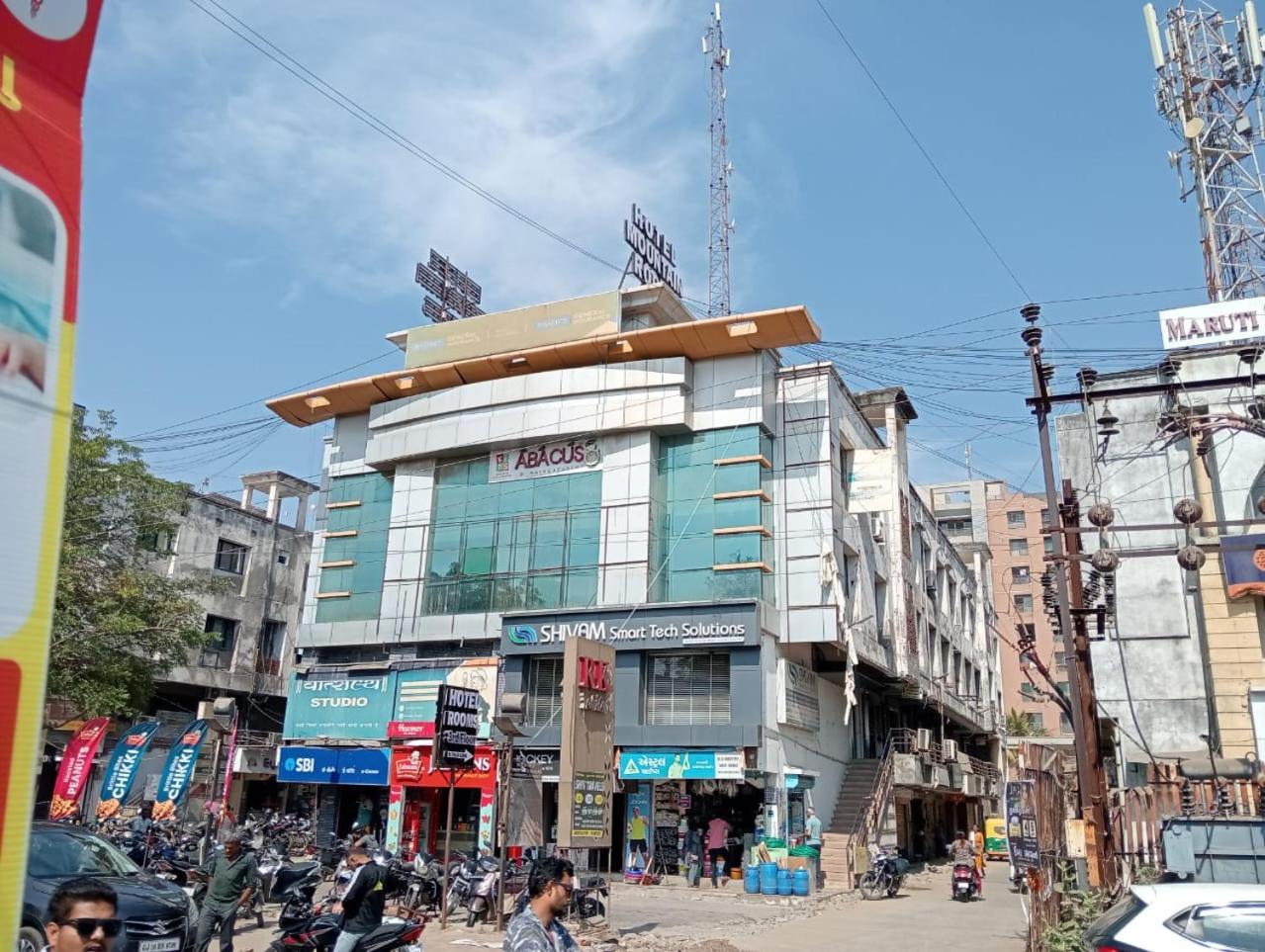Hotel Mountain Bharuch Esterno foto